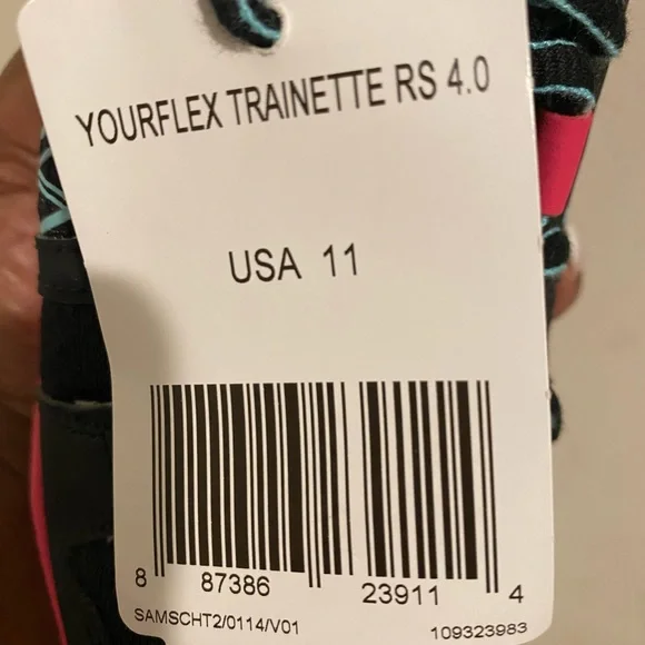 Women’s Reeboks - Picture 2 of 4